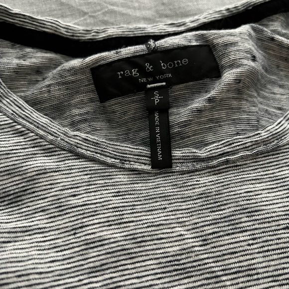 Rag and Bone Black and White Striped T. Size small - Picture 2 of 2